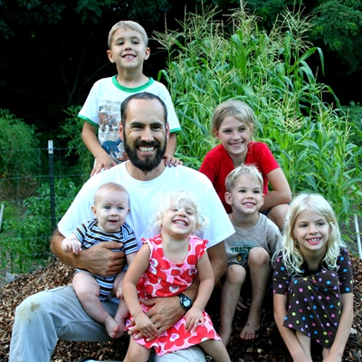 KYF #062: Heirloom Seeds and Beyond Off Grid Film | What do an off-grid documentary film project and heirloom gardening have in common? They're the strong interests of husband, father, and entrepreneur Jason Matyas. In this podcast, you'll meet Jason and we'll visit about his off-grid film project, his family business sharing heirloom seeds, his love of gardening, and much more. Plus... the tip of the week! | KnowYourFoodPodcast.com/62