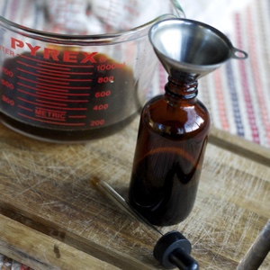How To Make An Alcohol-Free Herbal Extract {Herbal Glycerite}| Want to use herbal extracts... but not if they're made with alcohol? Here's how to make a faster, better-tasting, non-alcoholic glycerite instead! | TraditionalCookingSchool.com