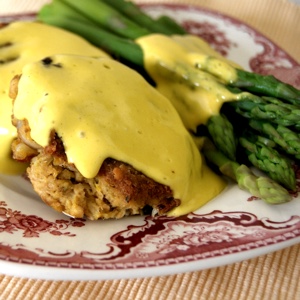 Salmon Cakes with Homemade Lemon Mayo | These salmon cakes are one of my go-to meals when I have nothing planned and need to get something on the table in a hurry. With the mayonnaise made from pastured eggs, and a side of asparagus, they come together quickly while providing us with a healthy meal. | TraditionalCookingSchool.com