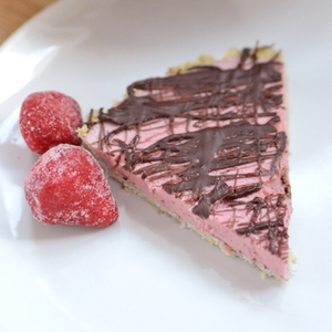 No-Bake Chocolate-Covered Strawberry Tart {THM-friendly & sugar-free!} | With no dairy, gluten, grains, nuts, eggs, soy, or sugar, this no-bake tart is as full of flavor as it is beauty. I promise you won't miss a thing -- especially the bloat or the blood sugar spike. Trim Healthy Mamas, you can have this, too! | TraditionalCookingSchool.com
