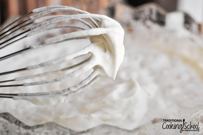 How To Make Homemade Whipped Cream (just 3 ingredients!)
