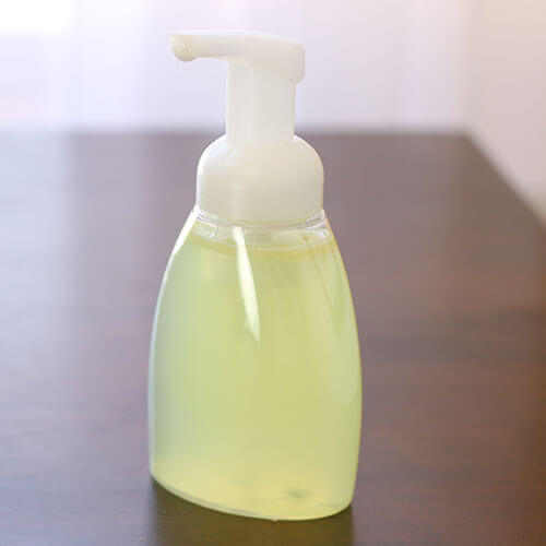 diy-foaming-hand-soap-with-essential-oils-anti-bacterial